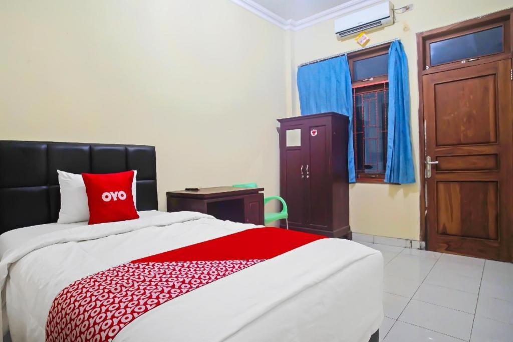 Reddoorz At Guesthouse Oemah Opa Metro Lampung Bagian luar foto