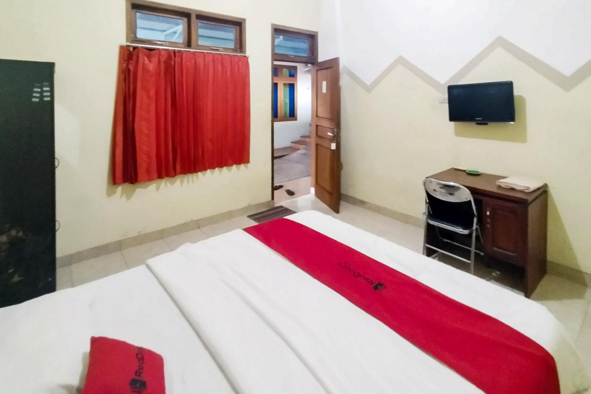 Reddoorz At Guesthouse Oemah Opa Metro Lampung Bagian luar foto