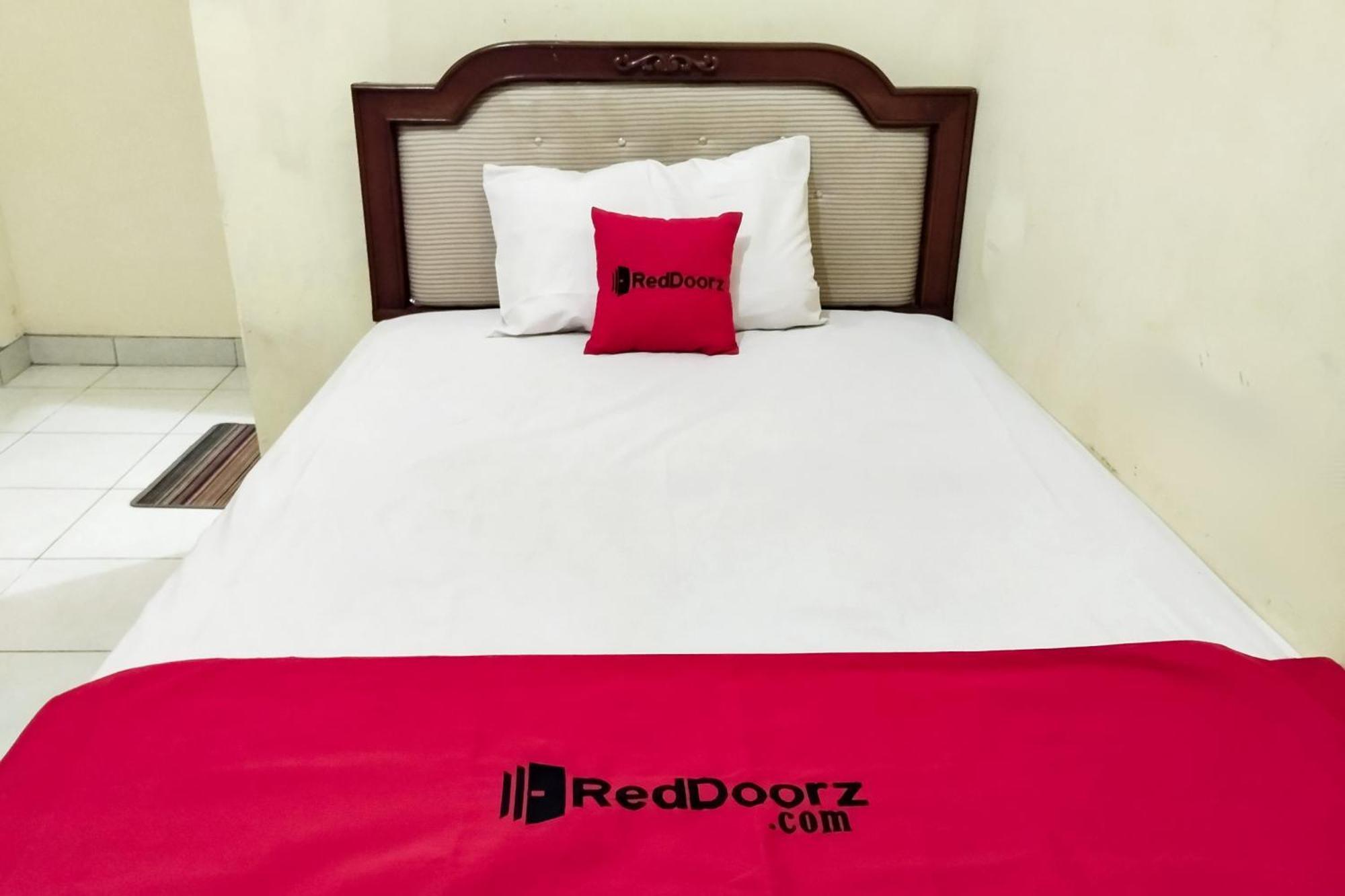 Reddoorz At Guesthouse Oemah Opa Metro Lampung Bagian luar foto